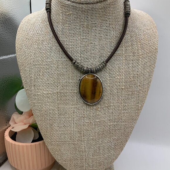Lucky Brand Tiger Eye Pendant Leather Cord Silver Distressed Tone Boho Necklace - Picture 3 of 7